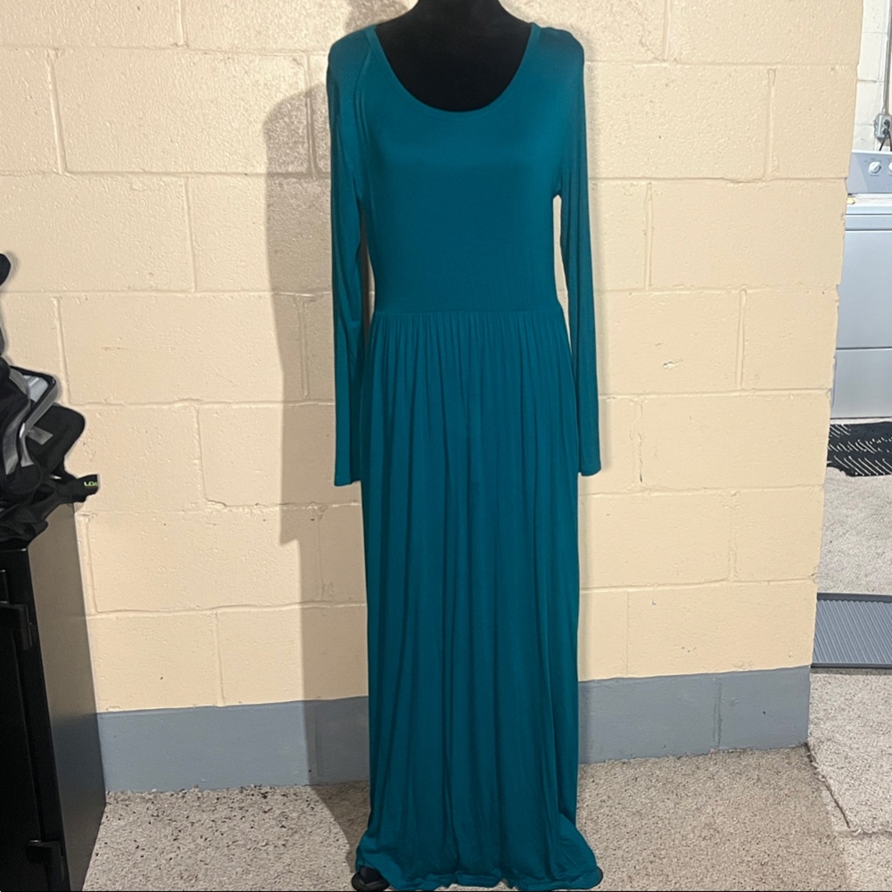 Elegant Teal Maxi Dress